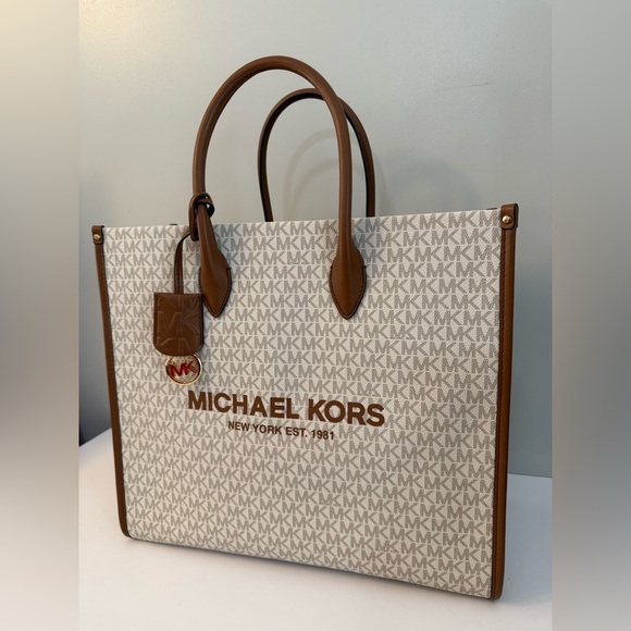 NEW Michael Kors Mirella Large North South MK Signature Tote Bag - Picture 2 of 13